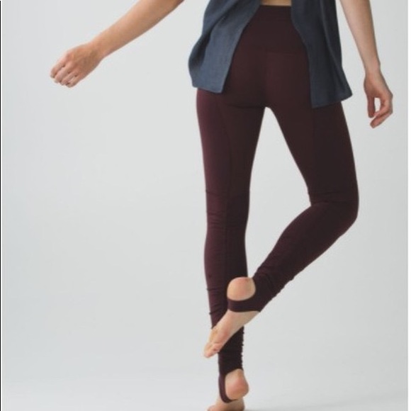 lululemon athletica Pants - Lululemon Wonder Under Pant Scrunched Ruched Yoga Legging Stirrup Foot Strap 12